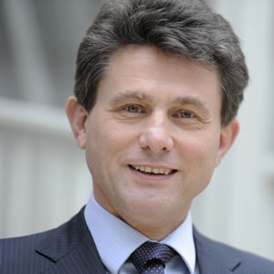 Henri de Castries, Axa